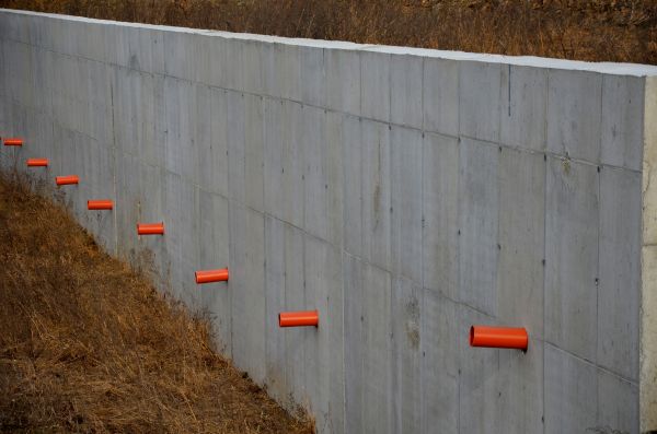Concrete Wall Installation in Athens